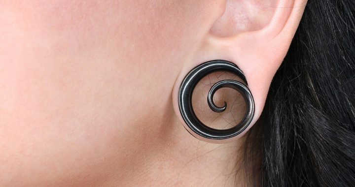 Stretcher Earrings: Bold Accessories for Creative Events